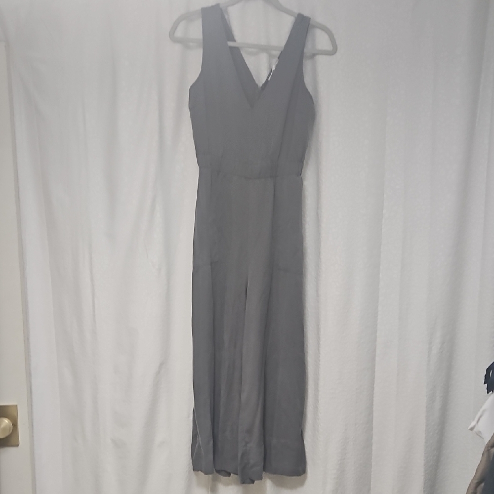 NATIVE YOUTH Gray Sleeveless V-Neck Jumpsuit